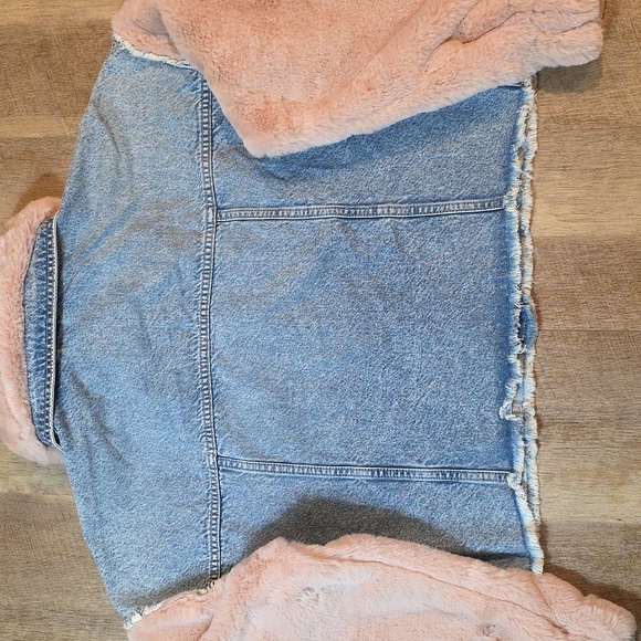 Garage Denim Jacket with Pink Faux Fur. Size S - Picture 6 of 6